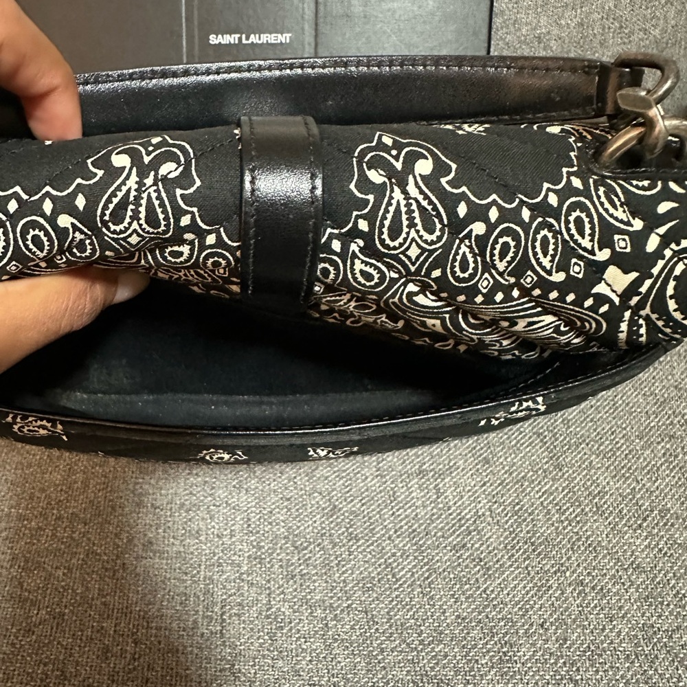 Yves Saint Laurent Paisley College Tophandle Handbag Strap Included - Picture 15 of 15